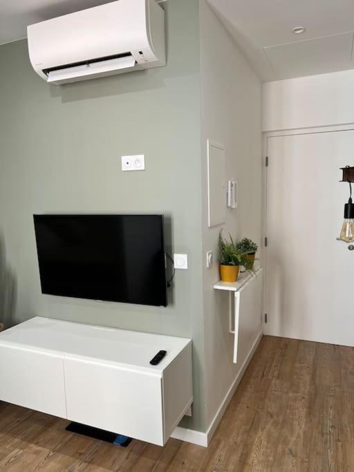 Studio 1 Neuf A 100 M Des Plages Et De La Gare Saint-Raphaël Εξωτερικό φωτογραφία