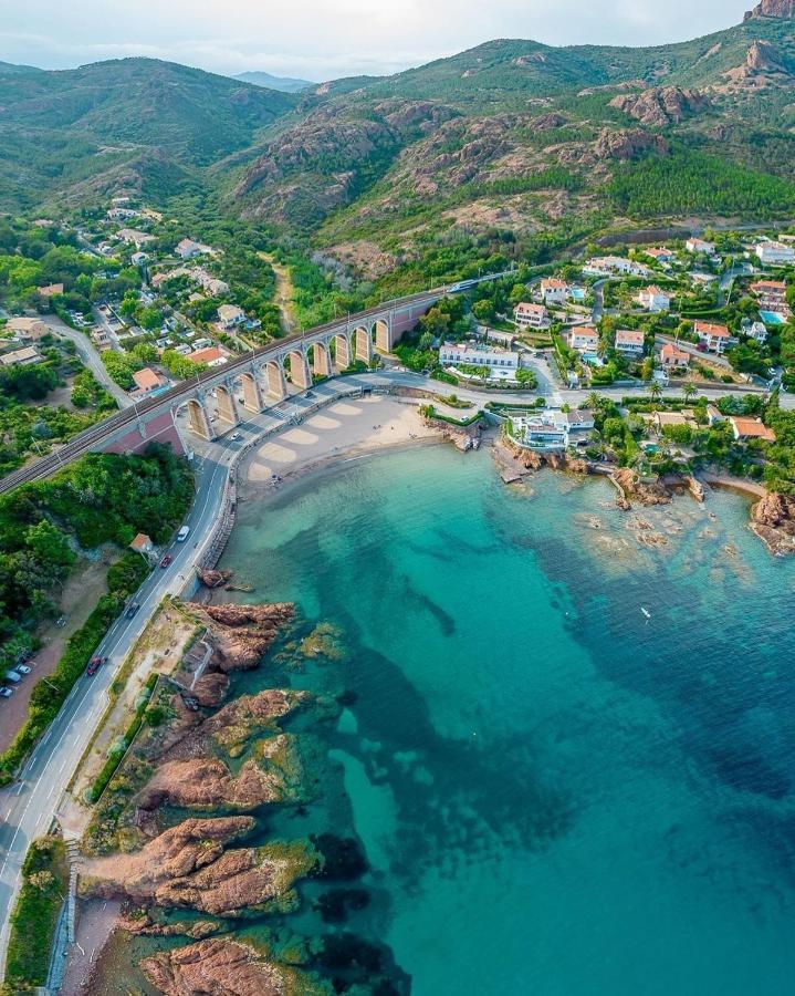 Studio 1 Neuf A 100 M Des Plages Et De La Gare Saint-Raphaël Εξωτερικό φωτογραφία
